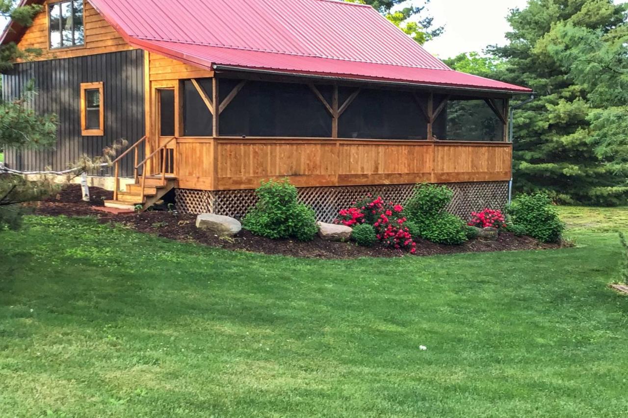 Honey House Cabin - A Quiet Countryside Retreat! Nappanee Esterno foto